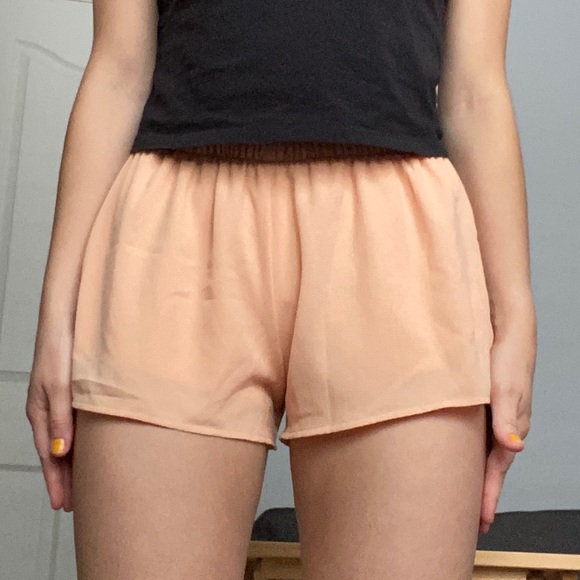 Pink shorts - Picture 1 of 4